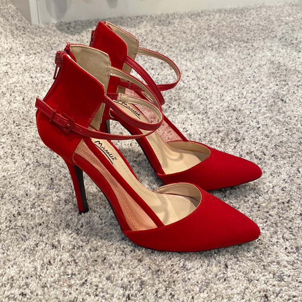 Anne Michelle red faux suede heels 7